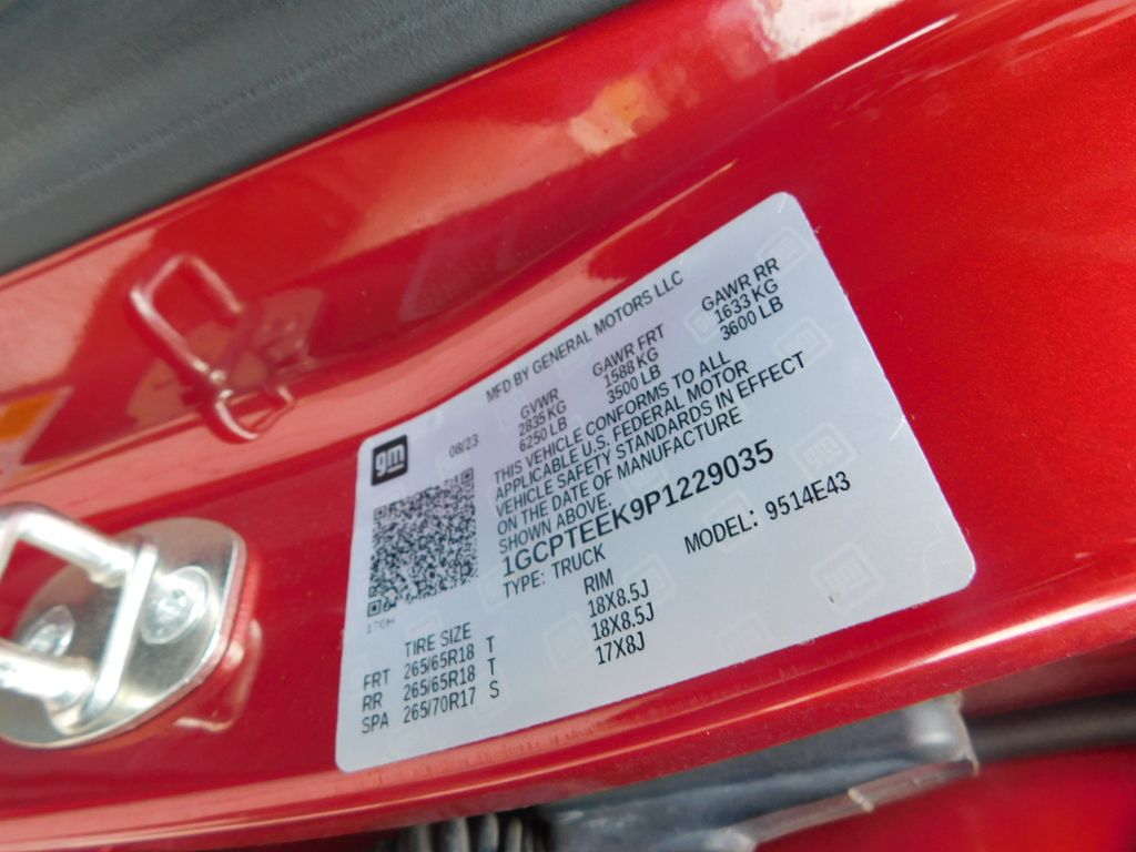 Thumbnail: 2023 Chevrolet Colorado - 11