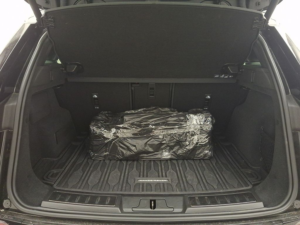 Thumbnail: 2025 Land Rover Range Rover Evoque - 29