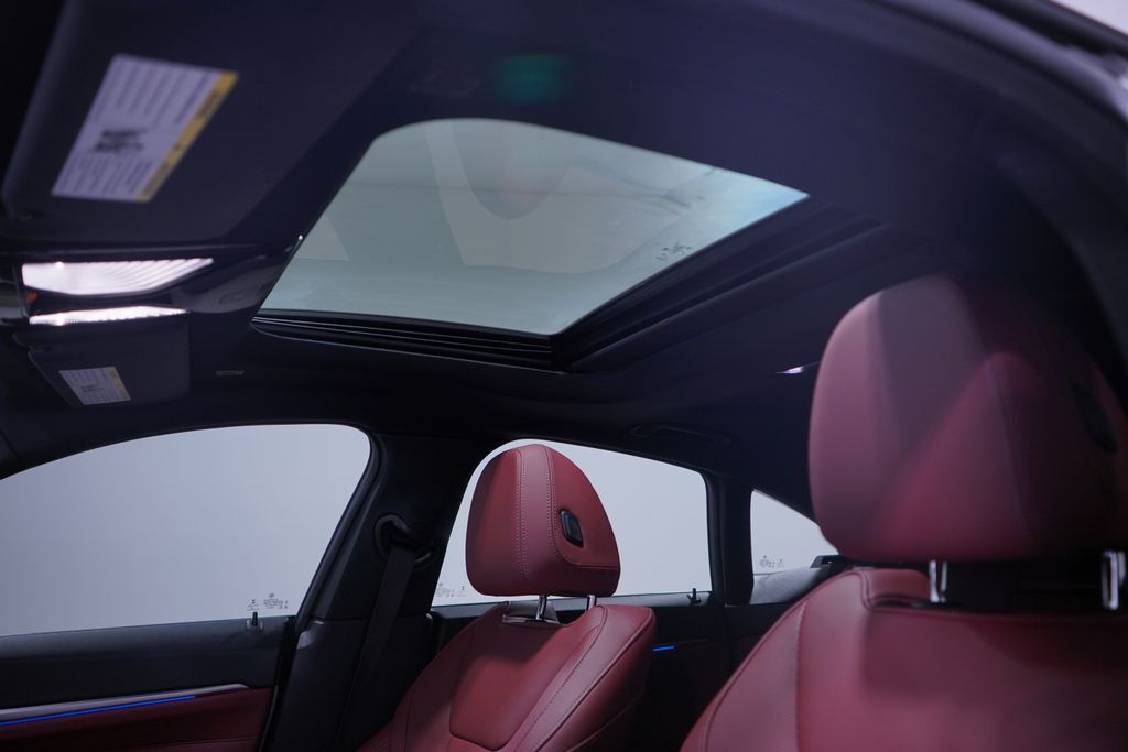 Thumbnail: 2023 BMW i4 - 8