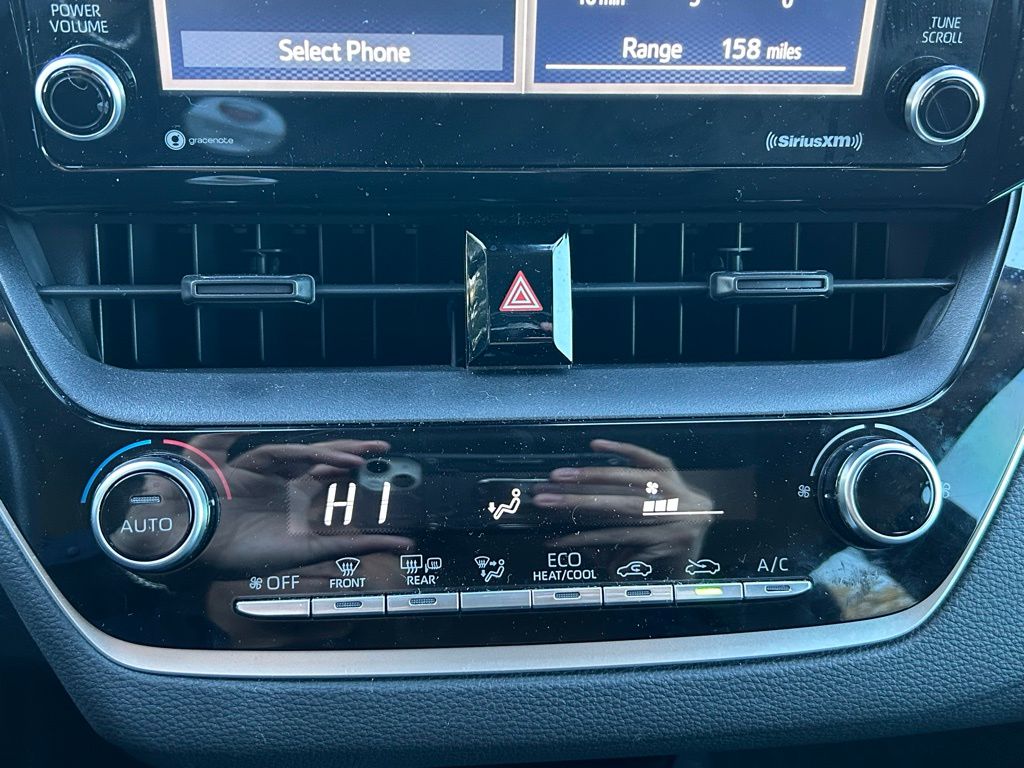 Thumbnail: 2021 Toyota Corolla - 24