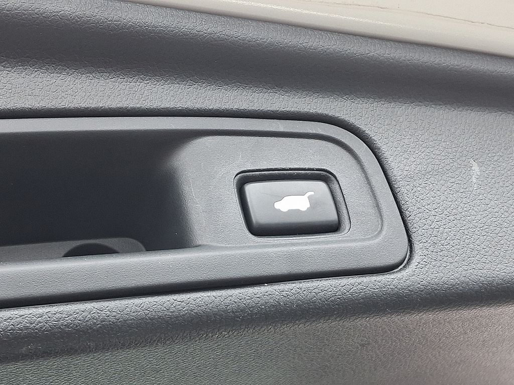 Thumbnail: 2016 Honda Pilot - 32