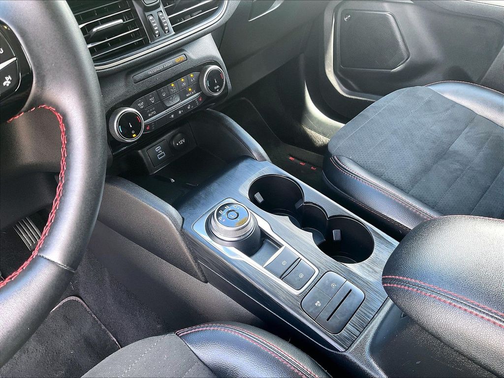 2022 Ford Escape — photo 20