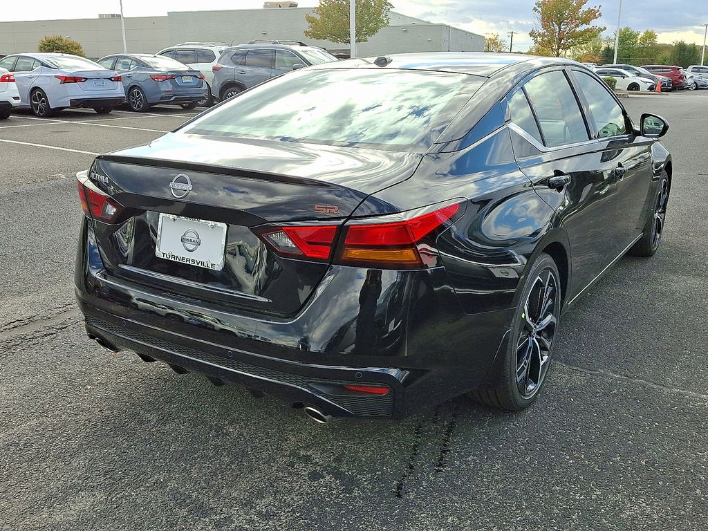 Thumbnail: 2025 Nissan Altima - 4