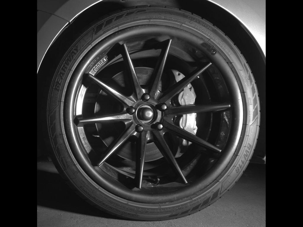 Used 2018 Ingot Silver Ford GT image 10
