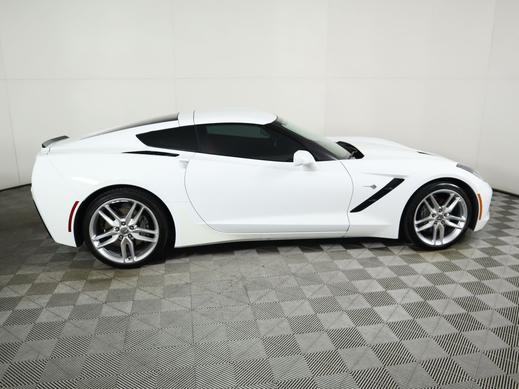 2018 Chevrolet Corvette Stingray 4