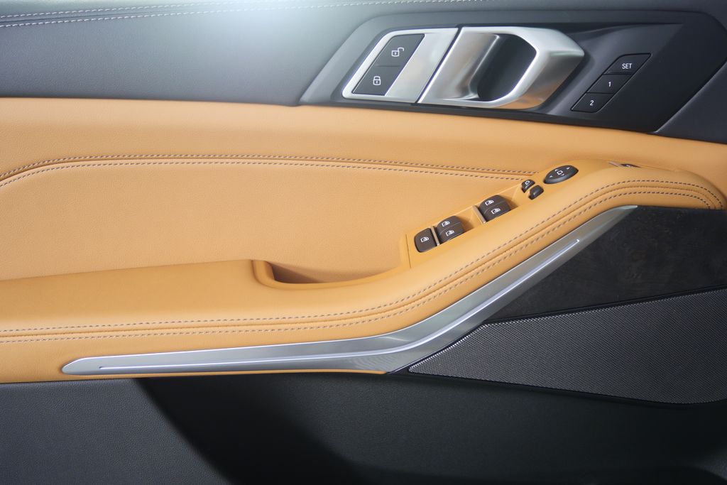 Thumbnail: 2026 BMW X5 - 8