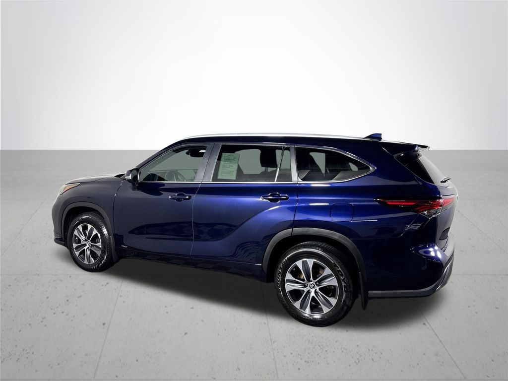 2024 Toyota Highlander Hybrid XLE