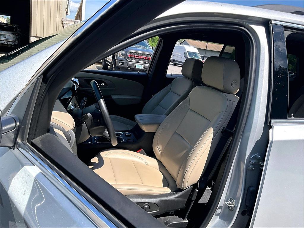 2022 Chevrolet Traverse — photo 10