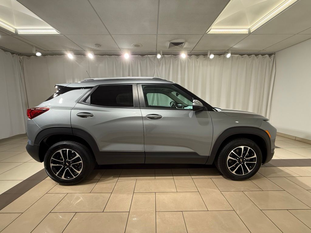 Thumbnail: 2026 Chevrolet TrailBlazer - 6