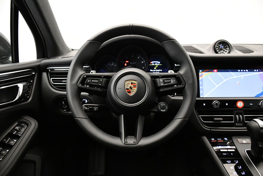 Thumbnail: 2026 Porsche Macan - 26