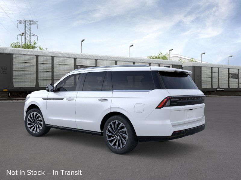 Thumbnail: 2025 Lincoln Navigator - 4