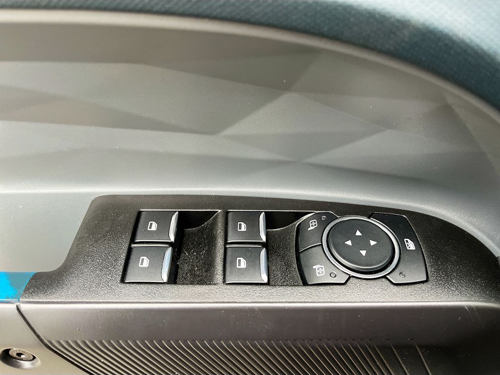 Used 2025 Gray Ford Lobo Standard image 17