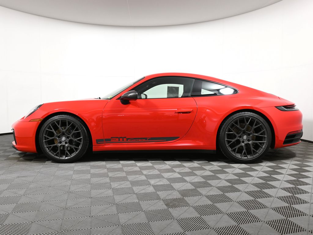 2023 Porsche 911 Carrera T 2