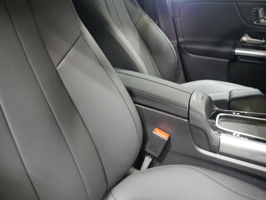 Thumbnail: 2026 Mercedes-Benz GLA - 31