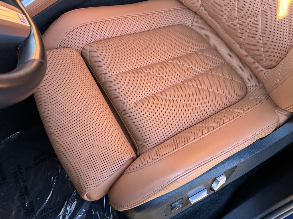 Thumbnail: 2023 BMW X5 - 15