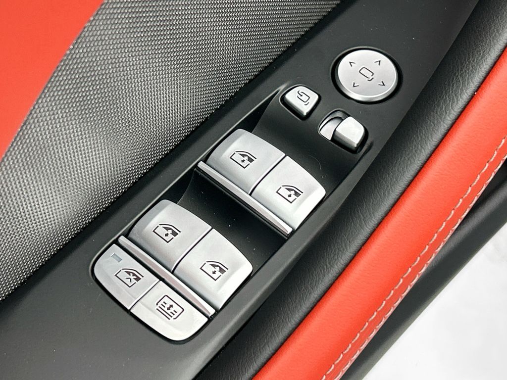 Thumbnail: 2026 BMW 8 Series - 22