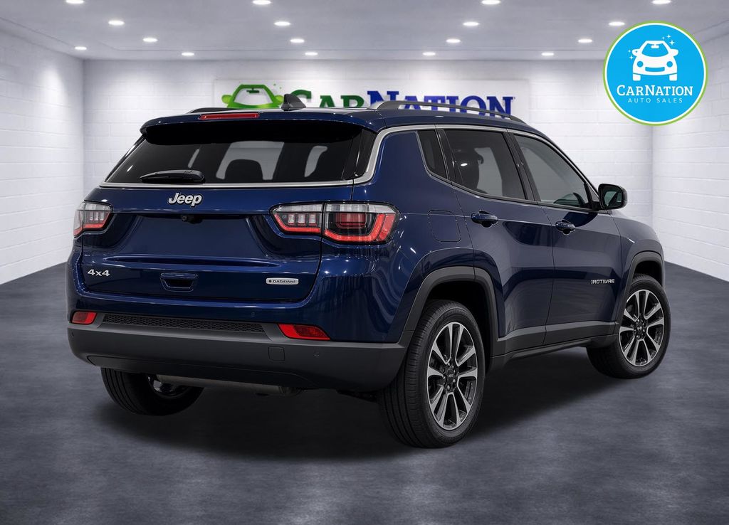 Photo 5 of 2019 Jeep Compass Latitude