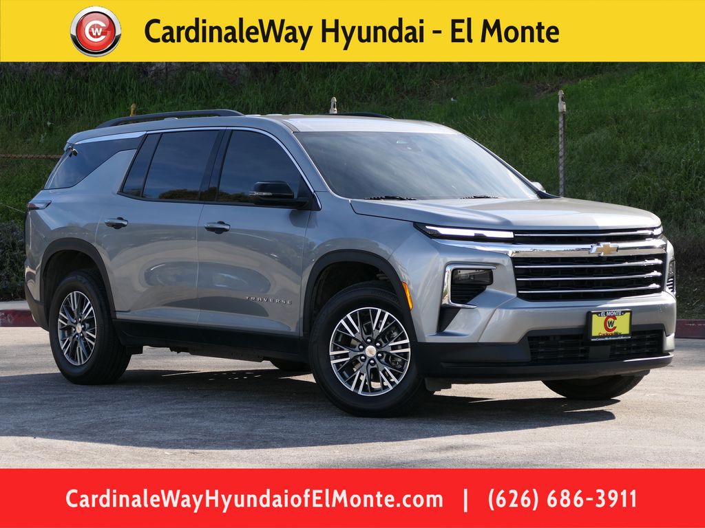 2025 Chevrolet Traverse LT FWD