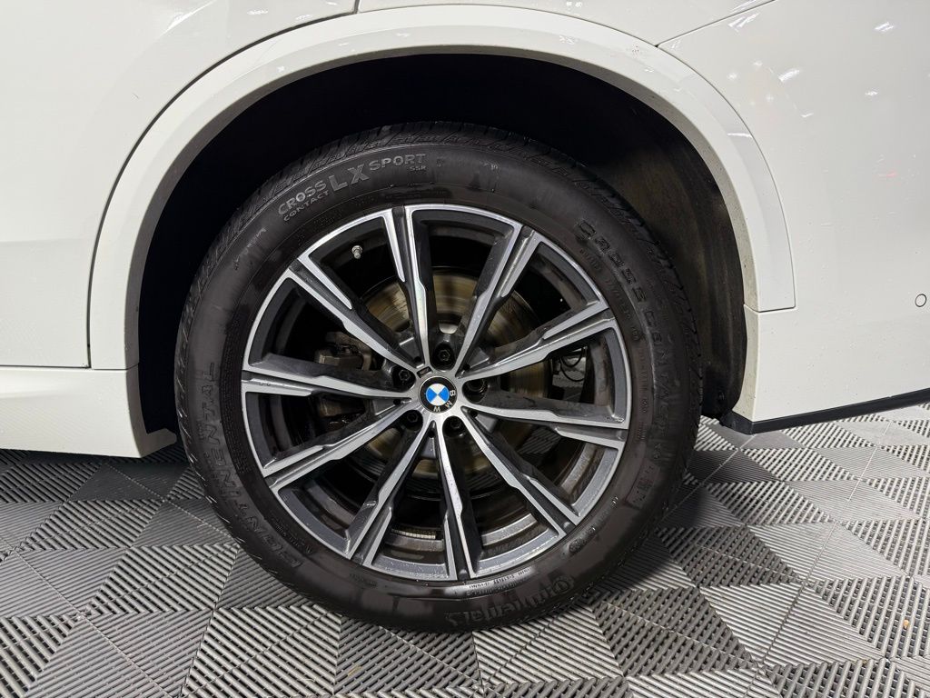 Thumbnail: 2023 BMW X5 - 10