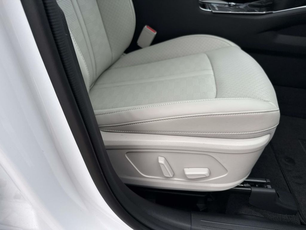 New 2026 White Kia EX image 12