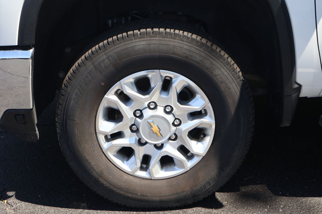 Thumbnail: 2024 Chevrolet Silverado 2500 - 14