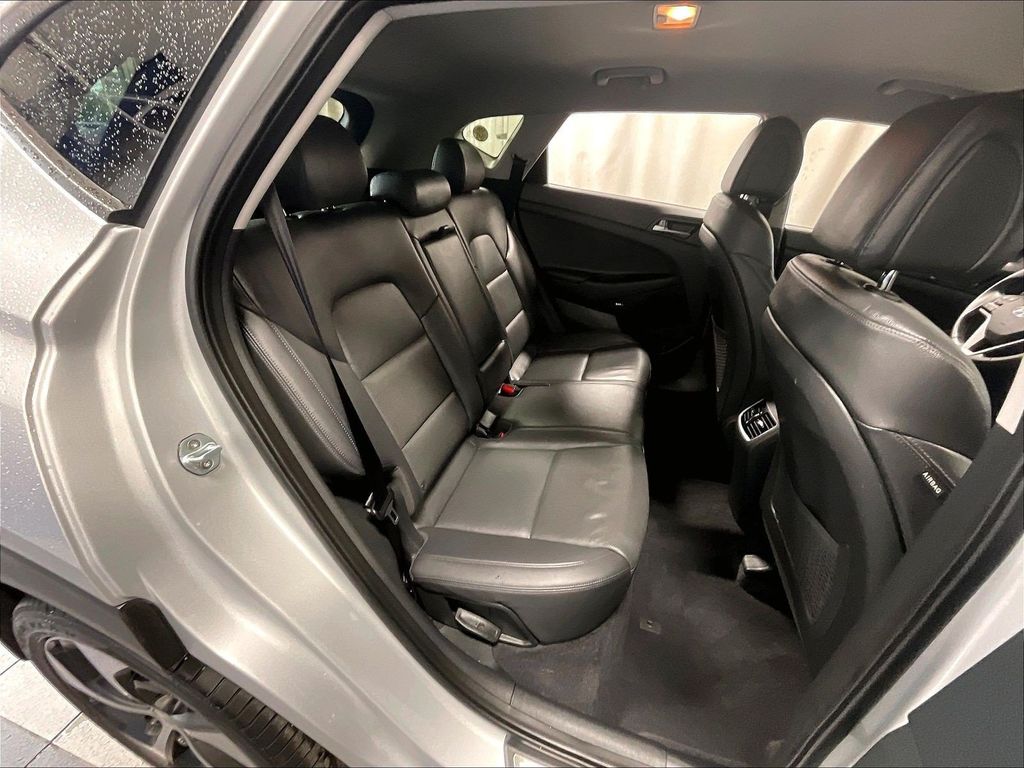 2017 Hyundai Tucson — photo 16