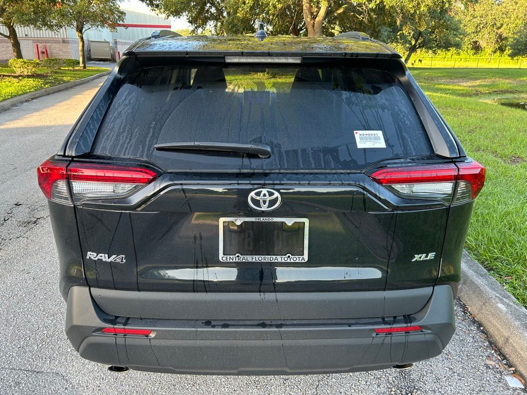 Thumbnail: 2023 Toyota RAV4 - 4