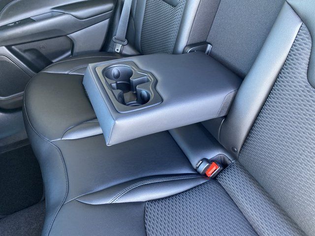 New 2026 White/off-white Jeep Latitude image 25