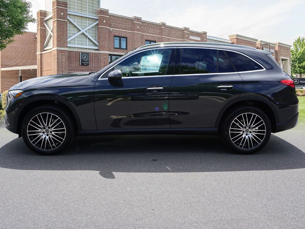 2025 Mercedes-Benz GLC 300 5