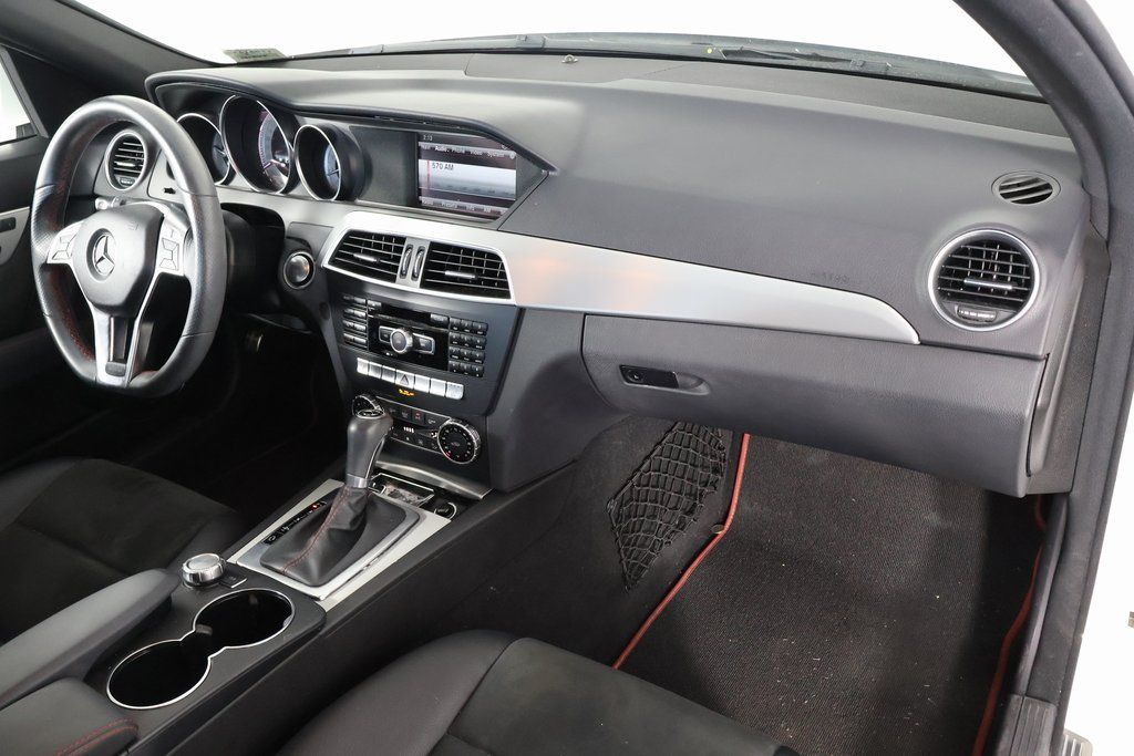 Thumbnail: 2013 Mercedes-Benz C-Class - 7