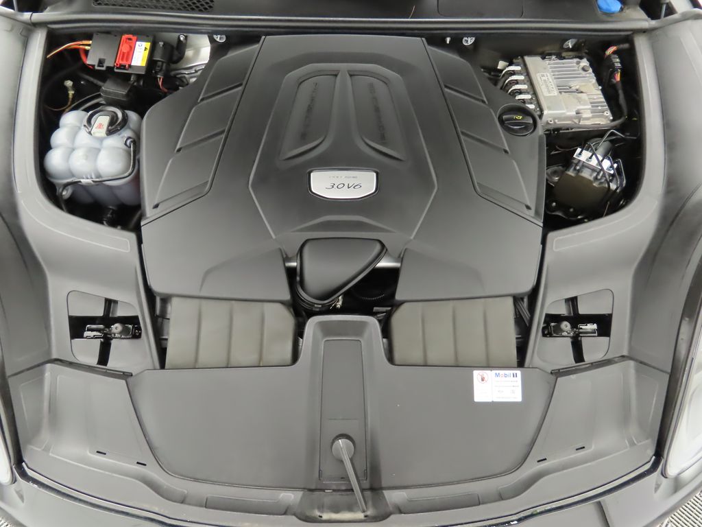 Thumbnail: 2020 Porsche  - 28