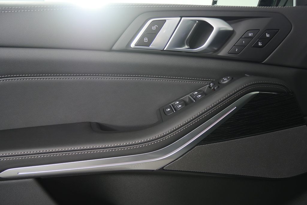 Thumbnail: 2026 BMW X5 - 9