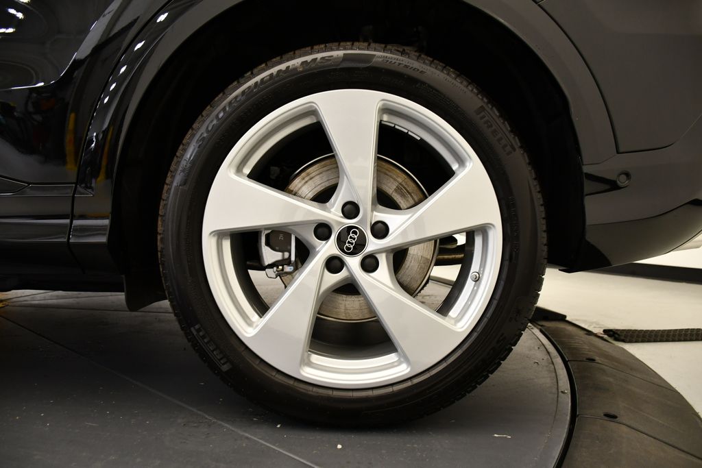 2025 Audi Q5 Premium 14
