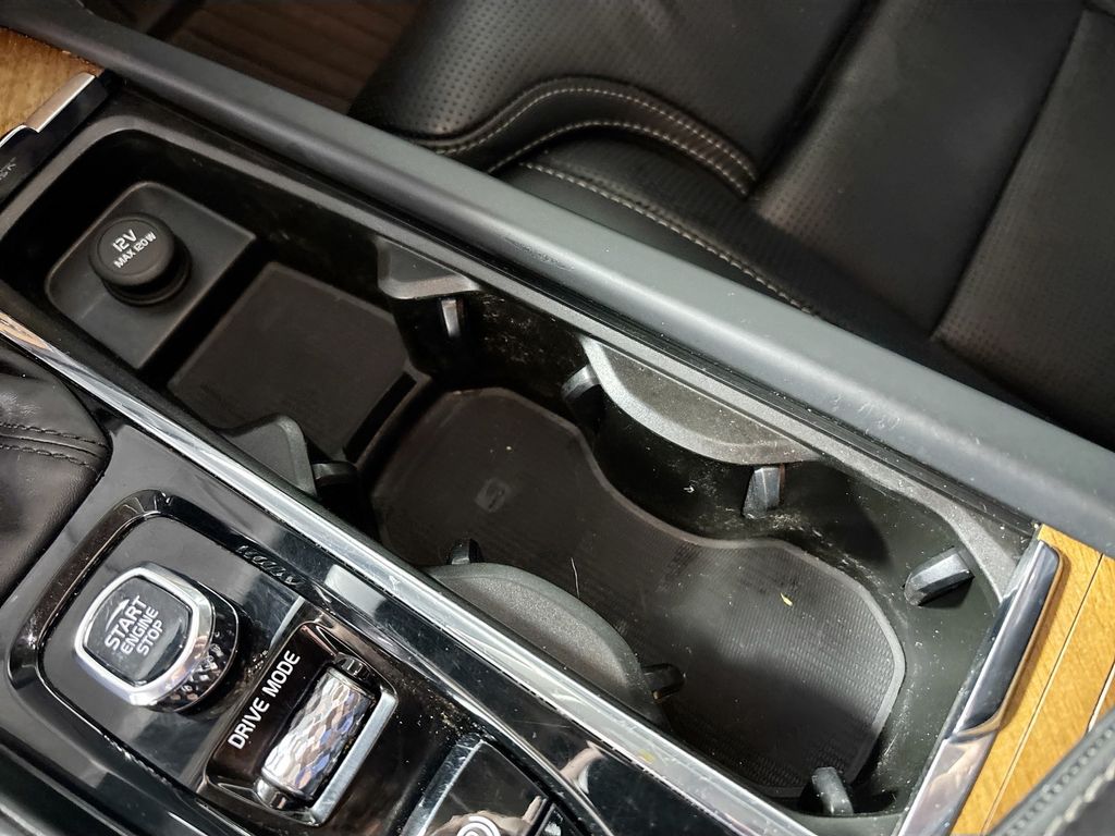 2018 Volvo XC90 T6 Inscription