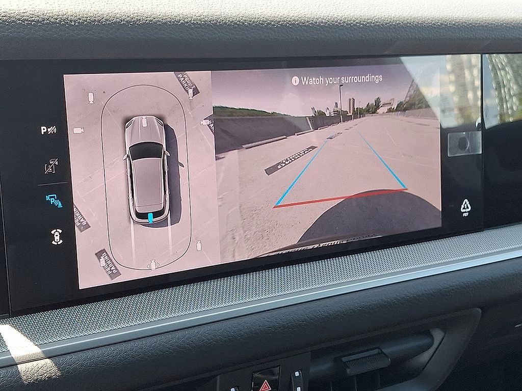 Thumbnail: 2026 Porsche Cayenne - 19