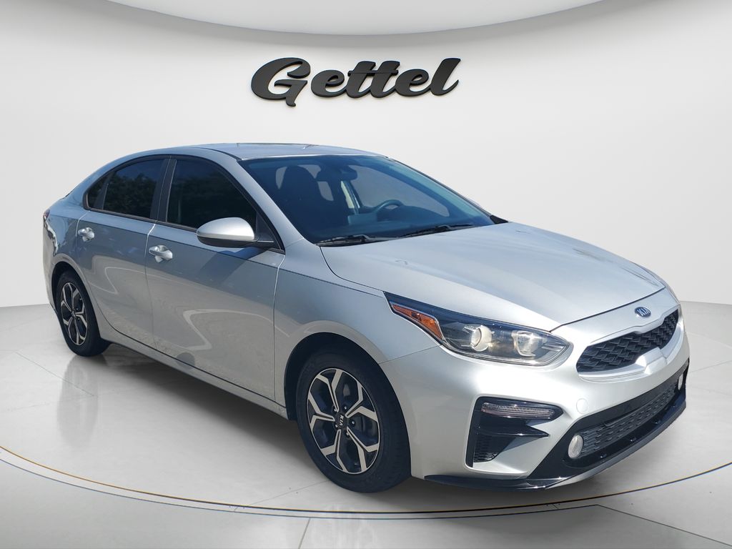 Used 2020 Silver Kia LXS image 3
