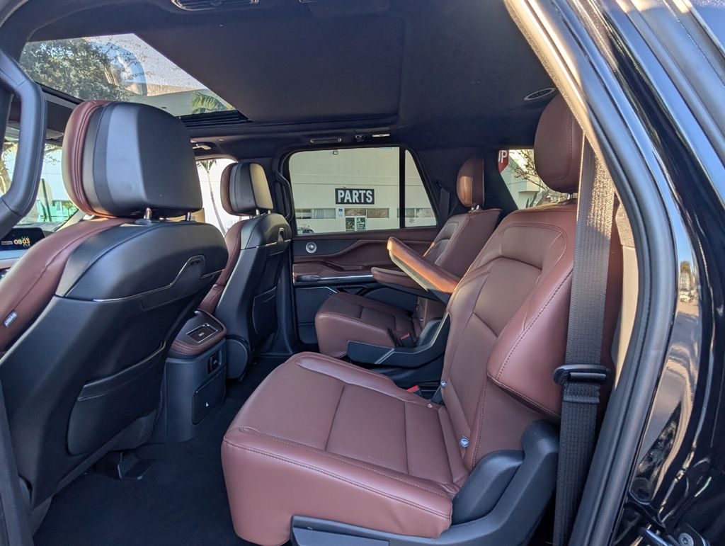 new 2026 Lincoln Navigator L car, priced at $107,590