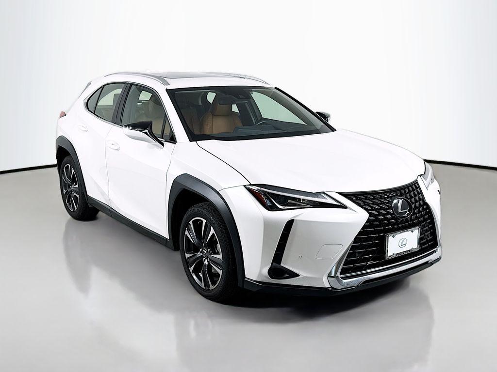 Thumbnail: 2020 Lexus UX - 3