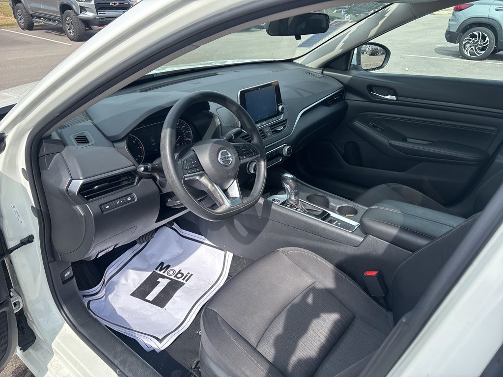 Used 2020 Nissan Altima Sedan