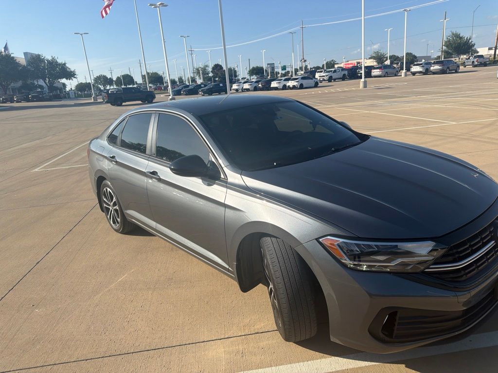 Platinum Gray Metallic 2024 Volkswagen Jetta Sedan Front-Wheel Drive 8-Speed Automatic