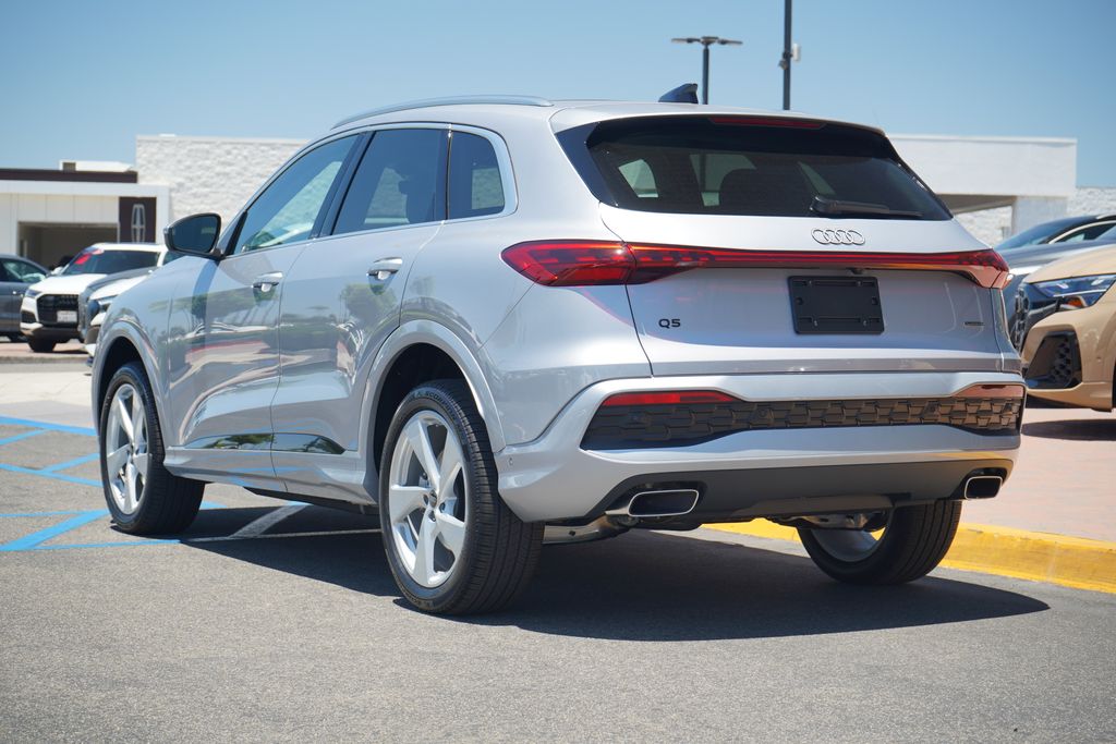 Thumbnail: 2025 Audi Q5 - 3