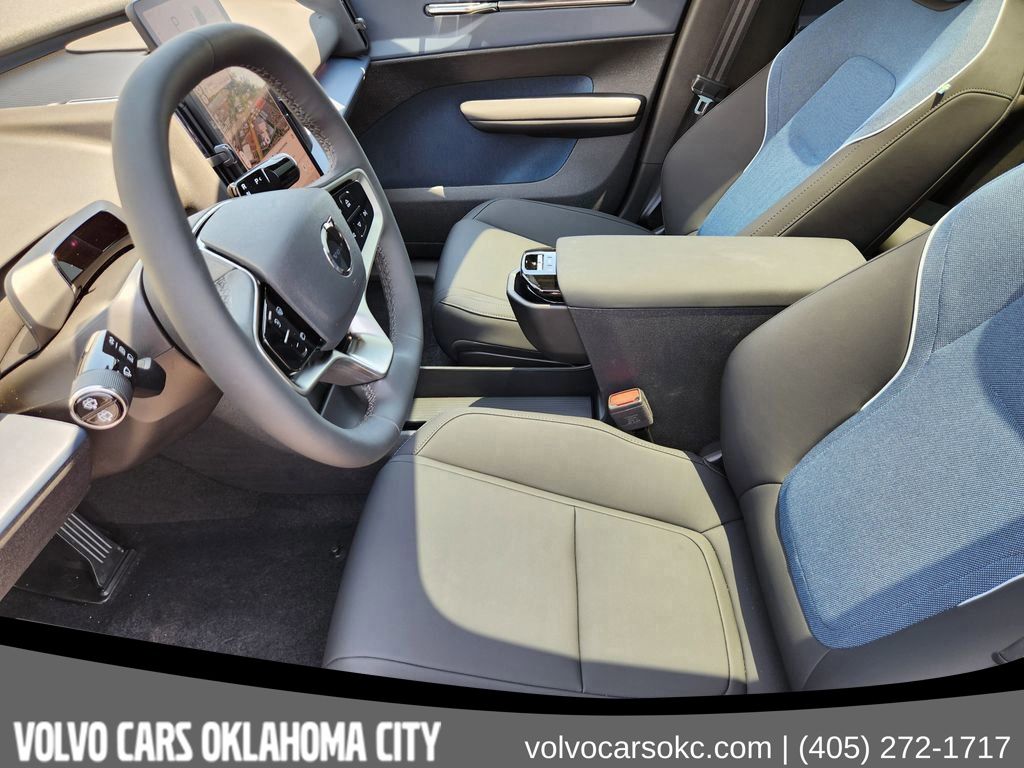 2025 Volvo EX30 Plus - Photo 13