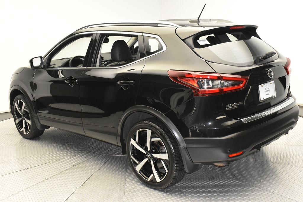 2022 Nissan Rogue Sport SL 7