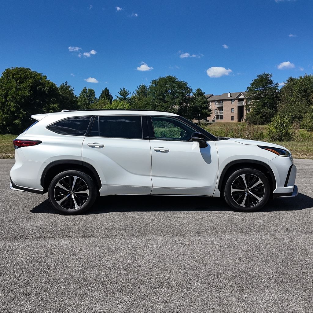 2022 Toyota Highlander XSE - Photo 43
