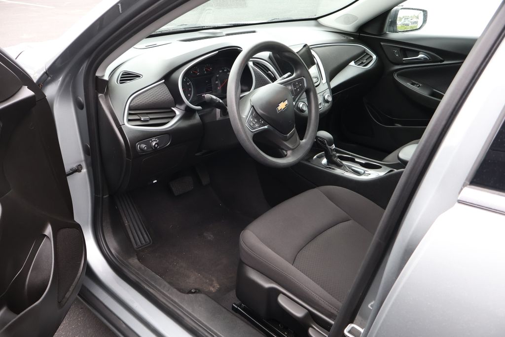 2023 Chevrolet Malibu LS 11
