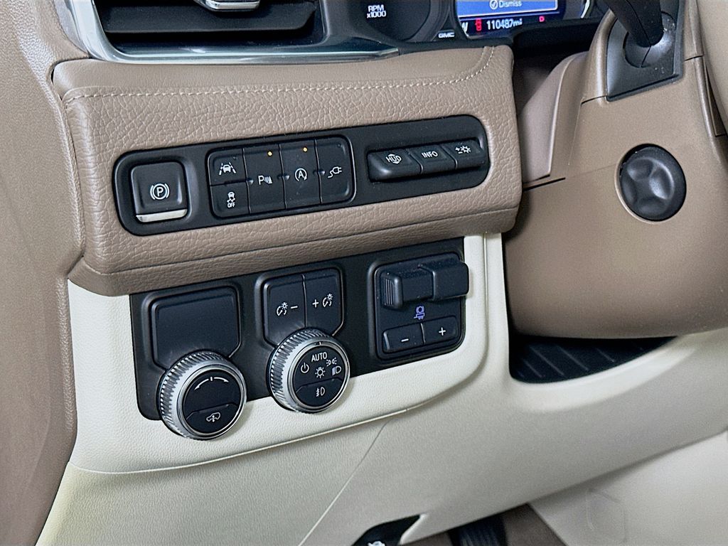 Thumbnail: 2021 GMC Yukon XL - 10