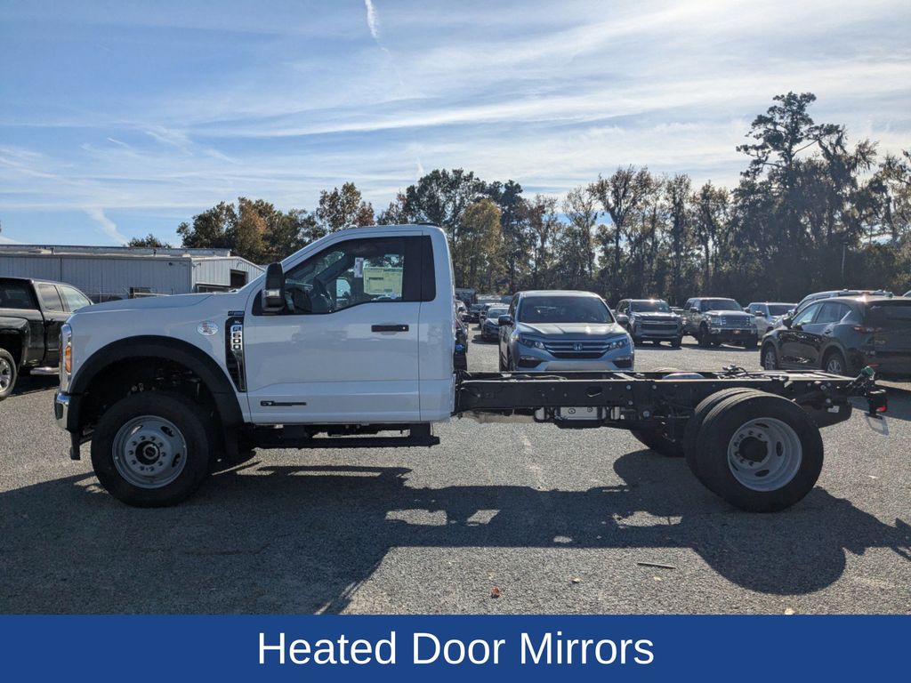 2025 Ford F-600 Chassis XL