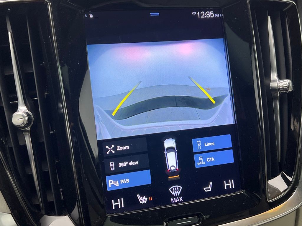 Thumbnail: 2022 Volvo S60 - 15