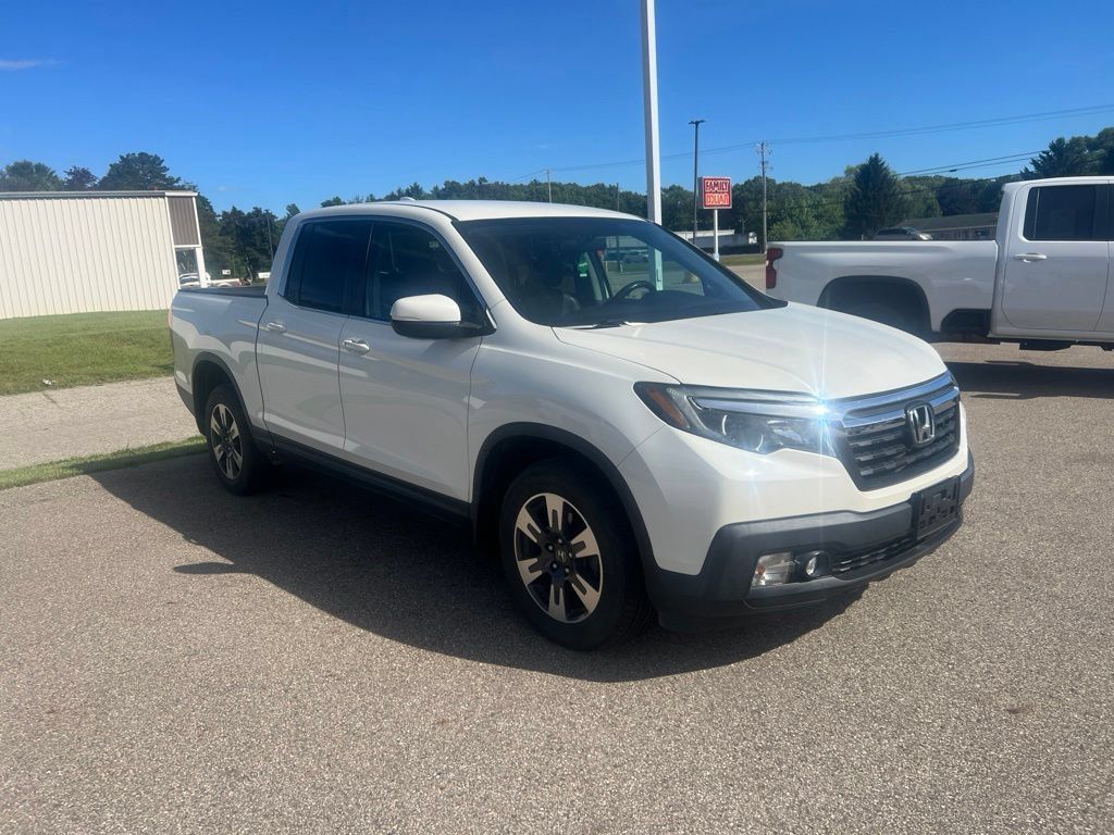 White 2018 Honda Ridgeline Pickup Truck All-Wheel Drive 6-Speed Automatic