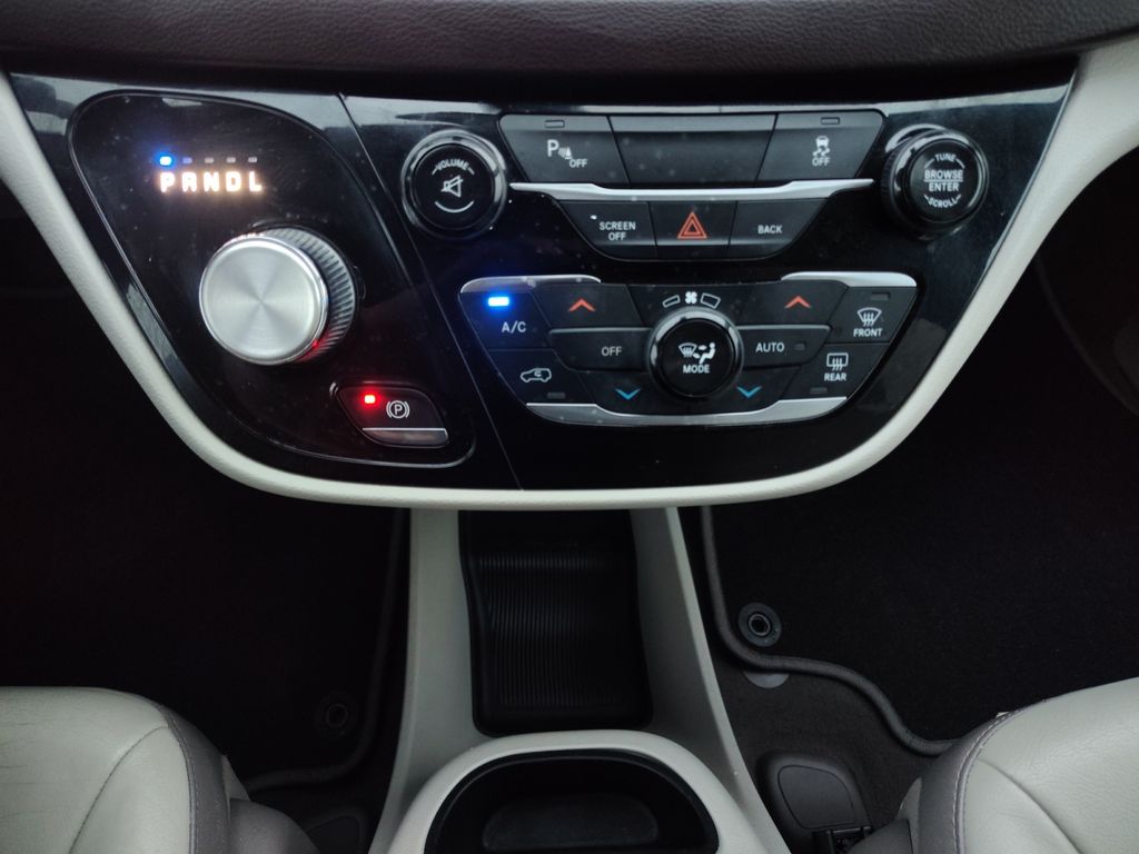 Used Car 2017 Chrysler Pacifica  Touring L Plus For Sale Under $12,000 In Austin, Texas